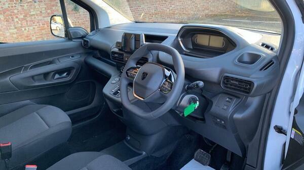 Peugeot E-Partner Panel Van 750 52Kwh Professional-plus Standard Pan White #10