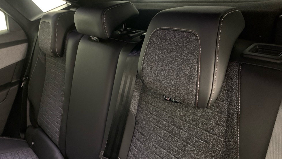 Peugeot 3008 157Kw Gt 73Kwh Black #8