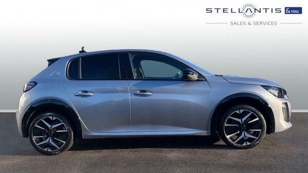 Peugeot e-208 50Kwh Gt 7.4Kw Charger  #2
