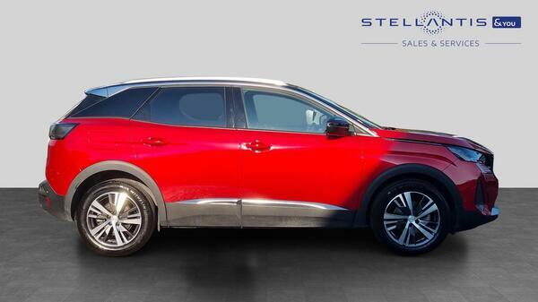 Peugeot 3008 1.2 Allure Premium Suv Hybrid E-dsc6 Red #2