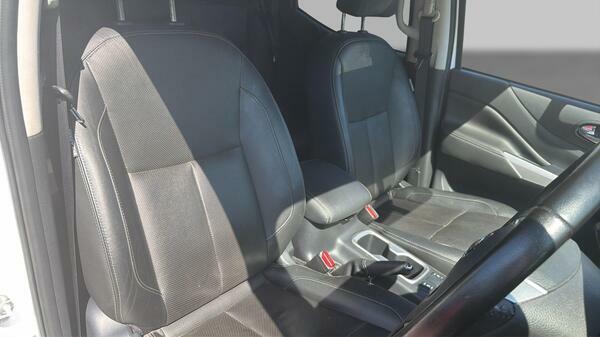 Nissan Navara Dci Tekna U15490456 Ulez Black #17