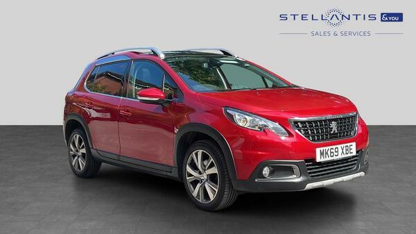 Peugeot 2008 1.2 Puretech Allure Premium Suv