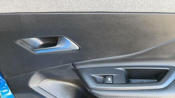 Peugeot 308 115Kw Allure 54Kwh 2024 Grey #38