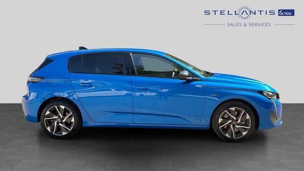 Peugeot 308 1.6 12.4Kwh Allure Premium Hatchback Pl #2