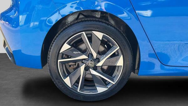 Peugeot 308 115Kw Allure 54Kwh 2024 Grey #11