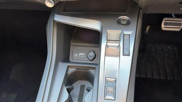 Peugeot 308 115Kw Allure 54Kwh 2024 Grey #24