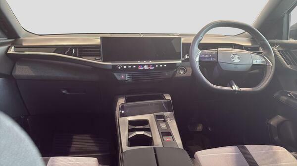 Vauxhall Grandland 73Kwh Ultimate Suv White #41