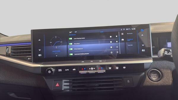 Vauxhall Grandland 73Kwh Ultimate Suv White #30