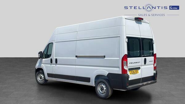 Peugeot Boxer 2.2 Bluehdi 335 Professional Panel Van #4