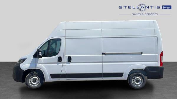 Peugeot Boxer 2.2 Bluehdi 335 Professional Panel Van #5