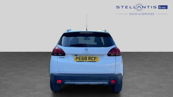 Peugeot 2008 1.2 Puretech Allure Premium Suv #4