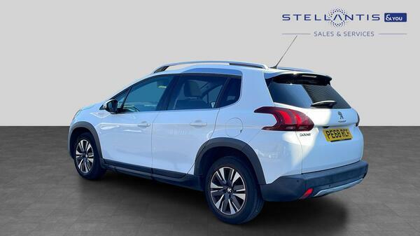Peugeot 2008 1.2 Puretech Allure Premium Suv #6
