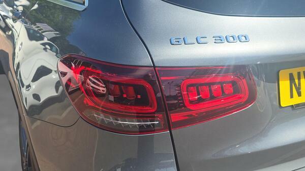 Mercedes-Benz GLC Class 2.0 Glc300 Mhev Amg Line Suv G-tronic NV20MRO #5