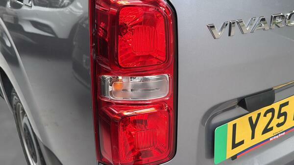Vauxhall Vivaro 3100 75Kwh Dynamic Panel Van 6Dr L2 #5