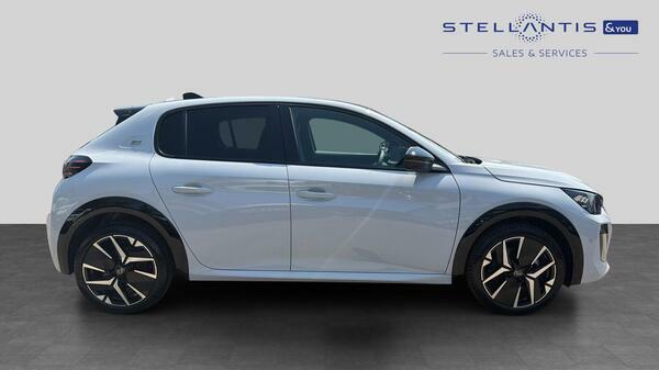 Peugeot e-208 51Kwh Gt Premium Hatchback 11Kw  #2