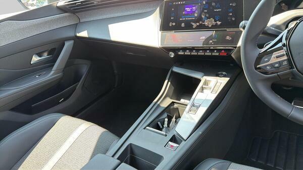Peugeot 408 1.2 Puretech Allure Fastback Eat Euro 6  #25