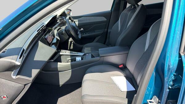 Peugeot 408 1.2 Puretech Allure Fastback Eat Euro 6  #30