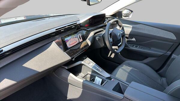 Peugeot 408 1.2 Puretech Allure Fastback Eat Euro 6  #31