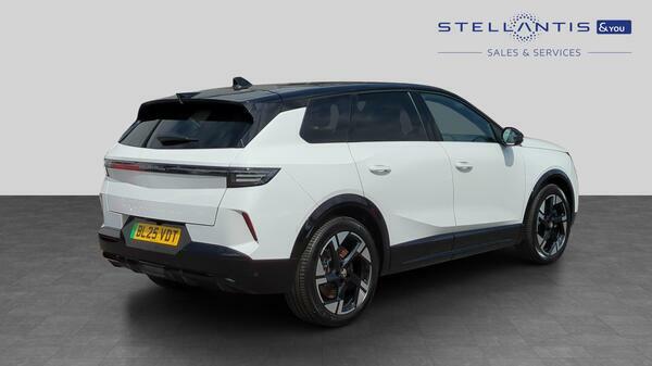 Vauxhall Grandland 73Kwh Ultimate Suv 213 Ps BL25VDT #3