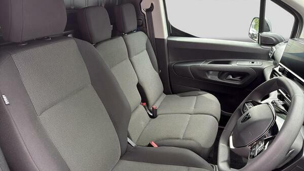 Peugeot E-Partner Mpv White #16