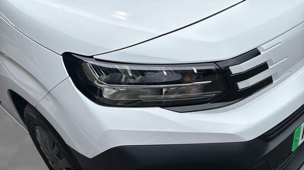 Peugeot E-Partner Mpv White #8