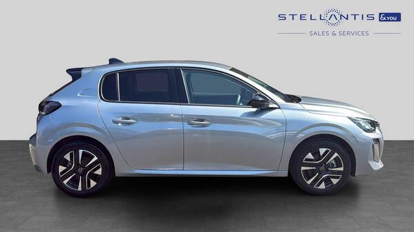 Peugeot 208 1.2 Allure Hatchback Hybrid E-dsc6 Euro #2