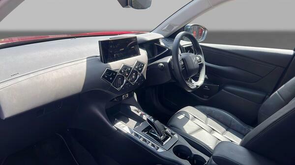 DS DS 3 E-tense 54Kwh Performance Line Grey #15