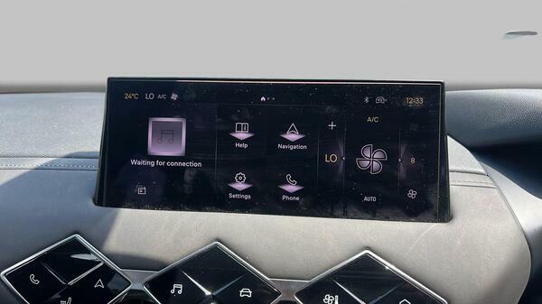 DS DS 3 E-tense 54Kwh Performance Line Grey #25