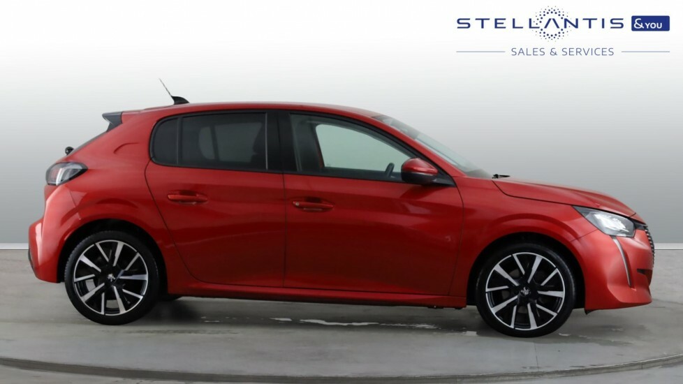 Peugeot 208 1.2 Puretech Allure Hatchback Eu BF70FKT #4
