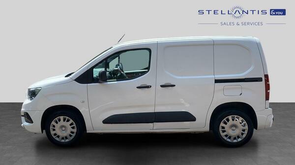Vauxhall Combo 1.5 Turbo D 2000 Sportive Panel Van Man White #6