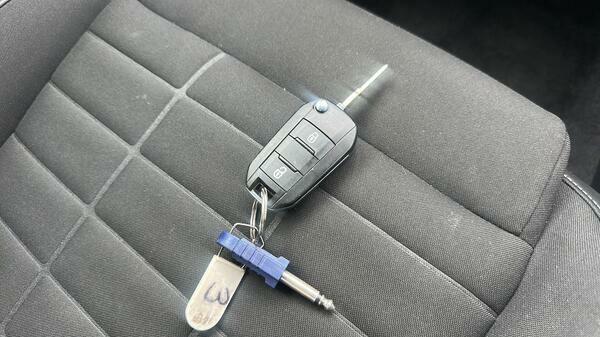 Citroen C3 1.2 Puretech Plus Grey #36