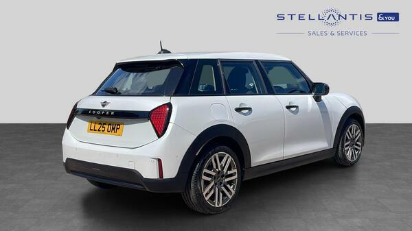 Mini Hatch 1.5C Classic Hatchback Steptronic Euro  #3