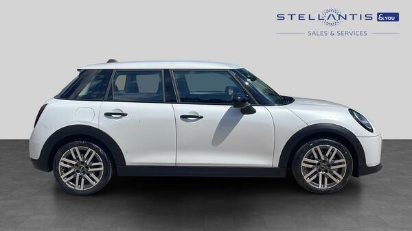 Mini Hatch 1.5C Classic Hatchback Steptronic Euro  #2