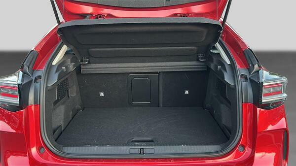 Citroen e-C4 Max Red #44