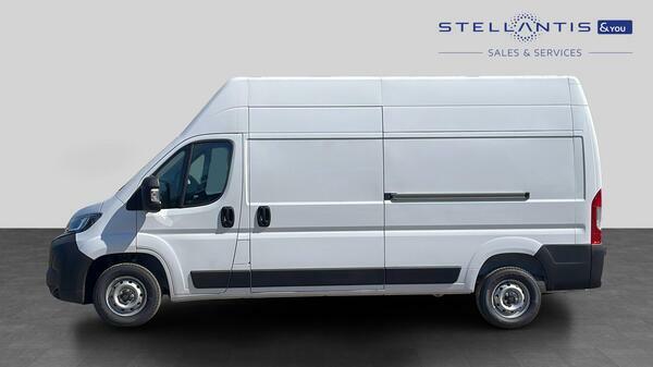 Peugeot Boxer 2.2 Bluehdi 335 Professional Panel Van  #6