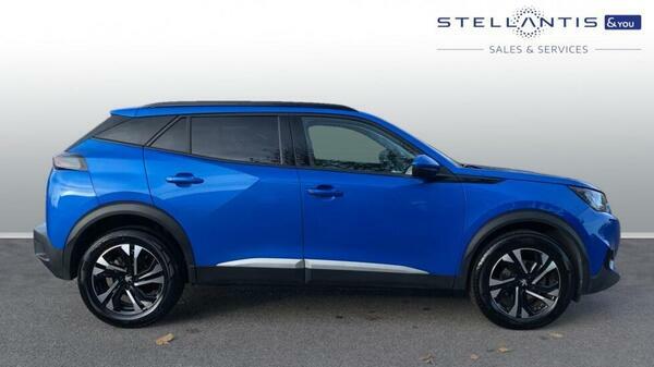 Peugeot 2008 1.2 Puretech Allure Premium Suv #2