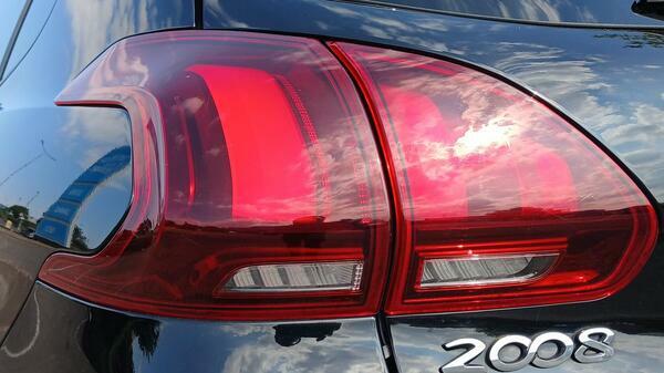 Peugeot 2008 1.2 Puretech Gt Line Suv Eat Euro 6 S PGZ3225  #5