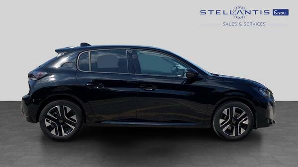 Peugeot 208 1.2 Puretech Allure Hatchback Eu  #2