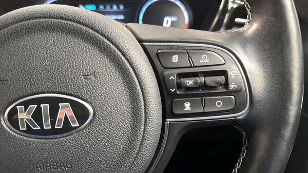 Kia e-Niro 64Kwh 4 Suv Black #21