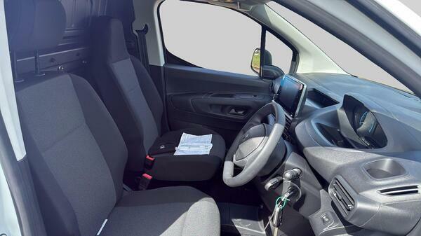 Peugeot E-Partner Mpv White #10