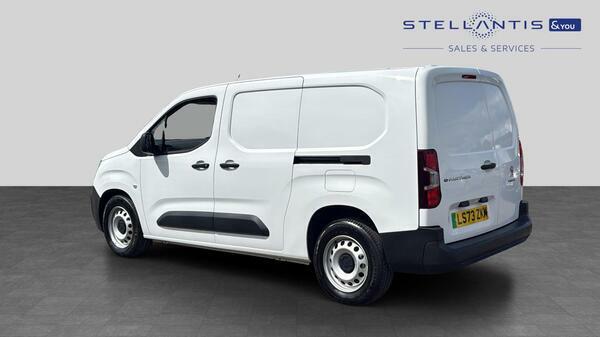 Peugeot E-Partner 800 50Kwh Professional Premium Standard Panel Va #6