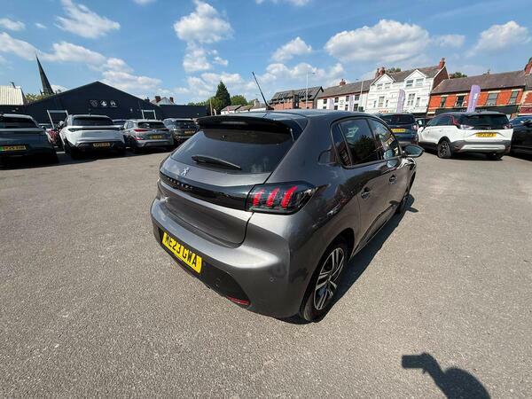 Peugeot 208 1.2 Puretech Allure Premium Hatchback