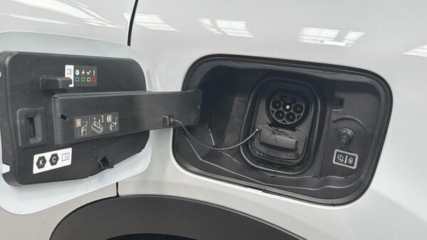 Citroen e-C4 100Kw E-series 50Kwh White #46