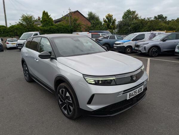 Vauxhall Grandland 1.2 Ultimate Suv Hybrid E-dct Euro 6 S  #2