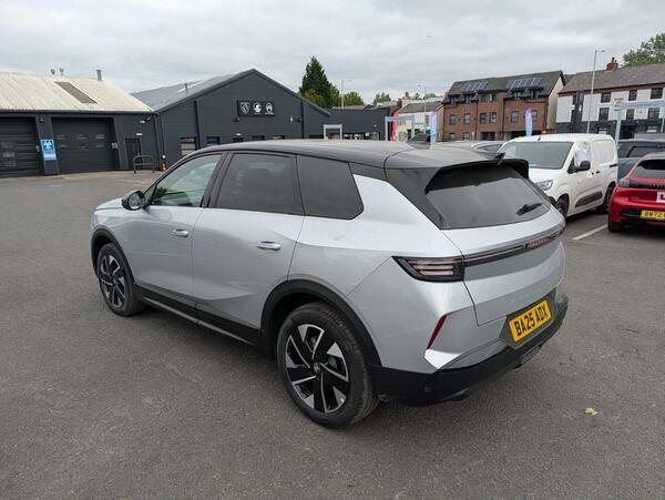 Vauxhall Grandland 1.2 Ultimate Suv Hybrid E-dct Euro 6 S  #3