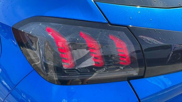 Peugeot 208 1.2 Puretech Allure Hatchback Eu #5