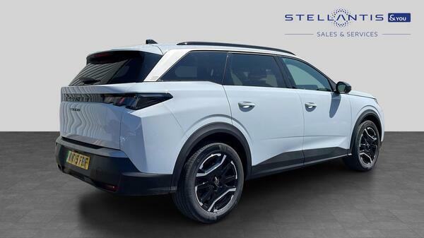 Peugeot 5008 73Kwh Allure Suv 210 Ps KM75FBF #3