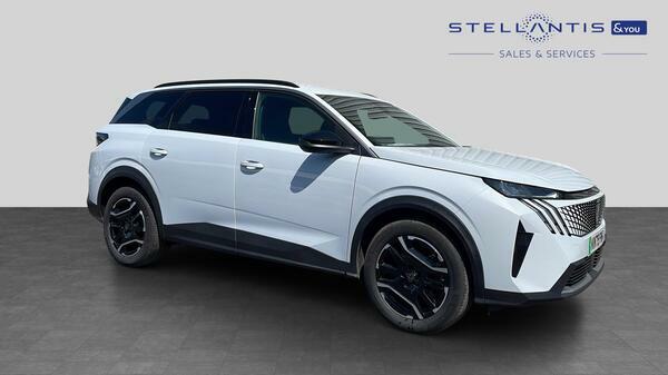 Peugeot 5008 73Kwh Allure Suv 210 Ps 
