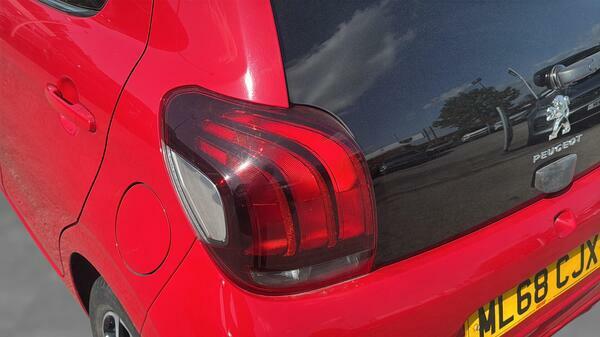 Peugeot 108 1.0 Allure Hatchback Euro 6 72 #5