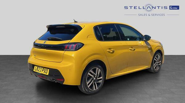 Peugeot 208 1.2 Puretech Allure Premium Hatchback LR23PXO #3